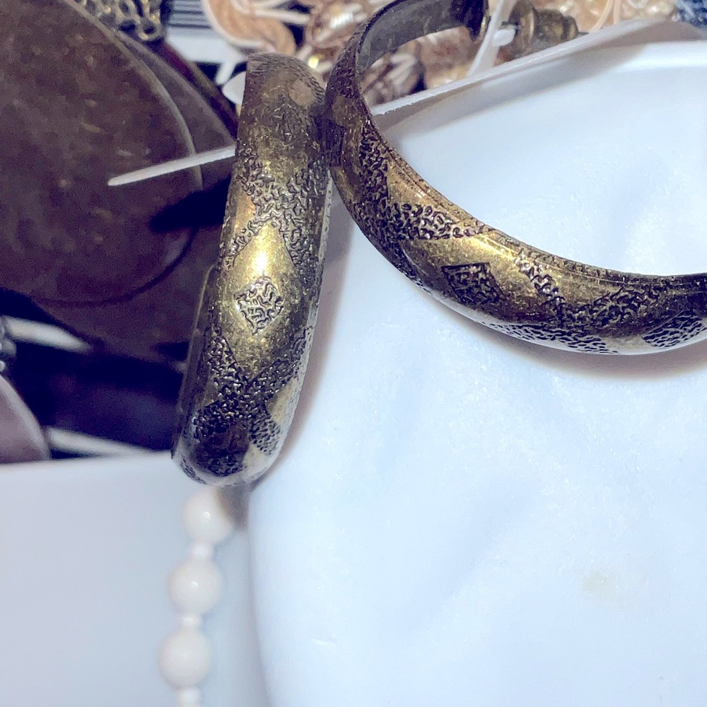 Beau DEFI  Gold Hoop Earrings nos vintage